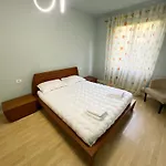 Sea View Apartment *